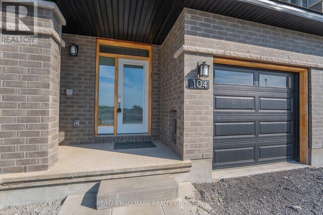 Photo du bâtiment - 104 Ploughshare Rd