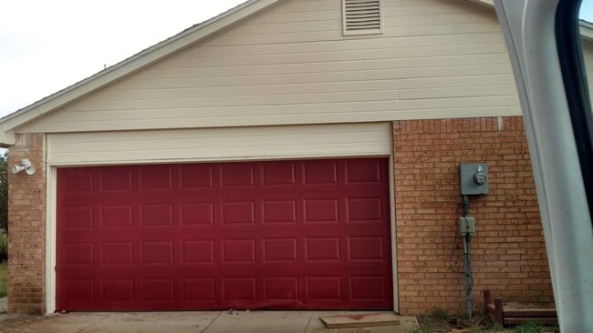 Building Photo - 20 Appaloosa Ln