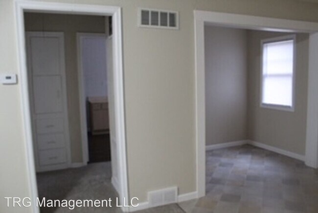 Building Photo - 3 br, 1 bath House - 778 Eastridge St. E