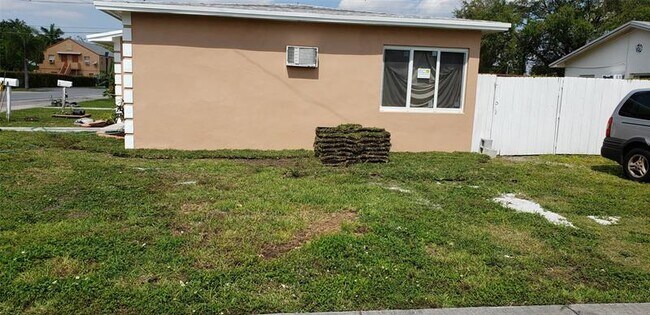 Foto del edificio - 1213-1217-1217 SW 3rd Ave