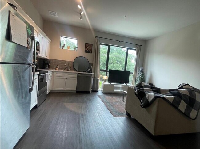 Foto del edificio - 2727 Houston Ave