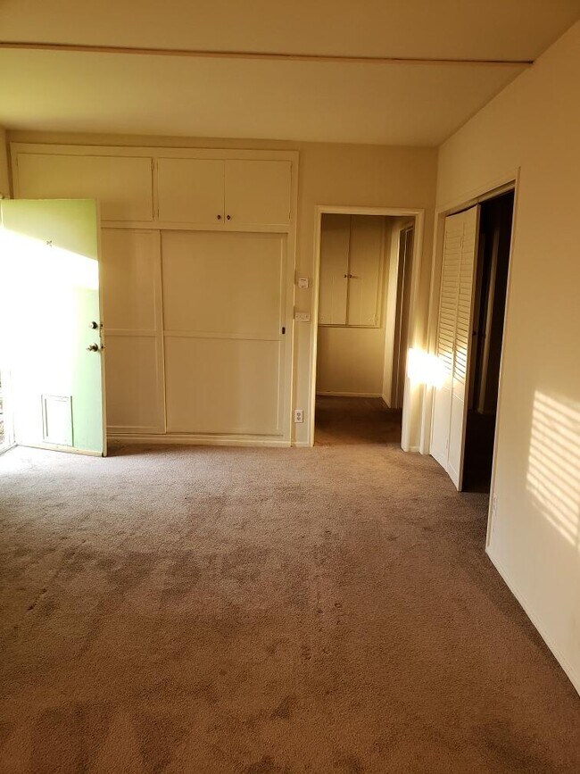 Living Room Back - 11165 Sunshine Ter