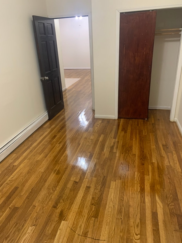 Building Photo - 942 Glenmore Ave