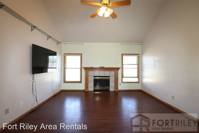 Building Photo - 4 br, 3 bath House - 608 Chadwick Ct