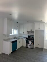 Building Photo - 265 E 69th Way