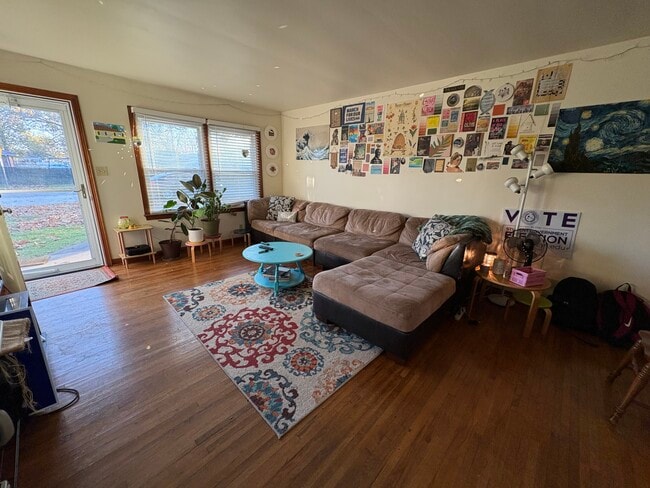 Foto del edificio - 901 E Scott St