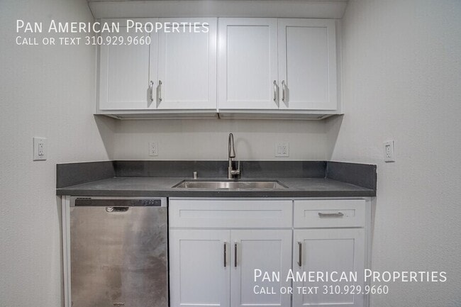 Photo - 6623-6624 Crenshaw Blvd Apartment