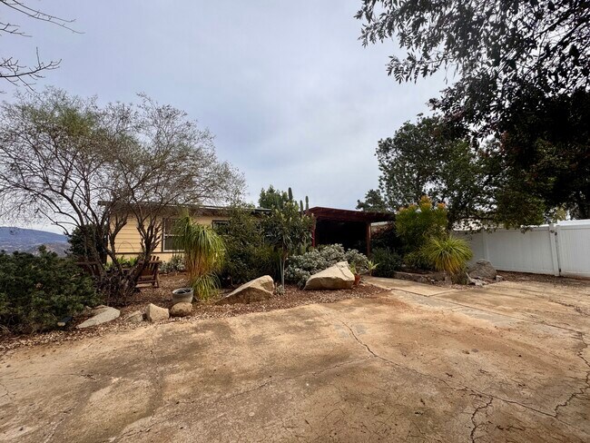 Foto del edificio - 221 Sage Rd