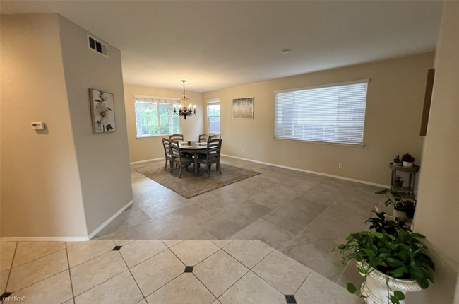Foto del edificio - 4 br, 3 bath House - 45339 Tiburcio Drive