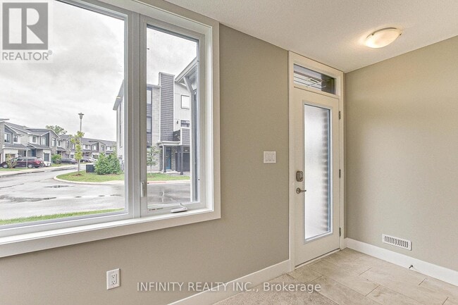 Photo du bâtiment - 177 Edgevalley Rd