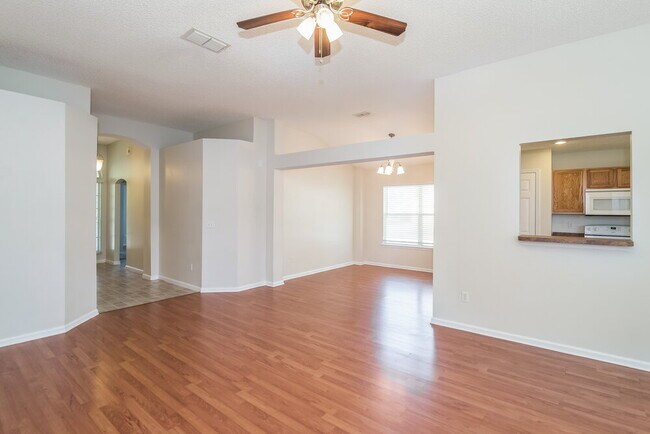 Foto del edificio - 8059 Carisbrook Ct