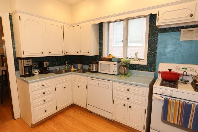 Building Photo - 5537 N Campbell Ave