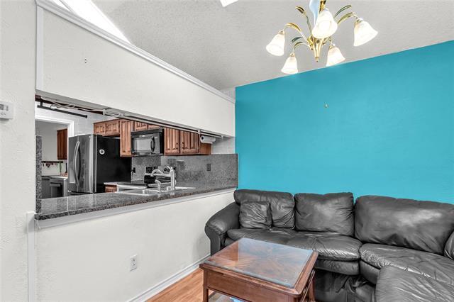 Foto del edificio - 2135 Rose Cliff Ln