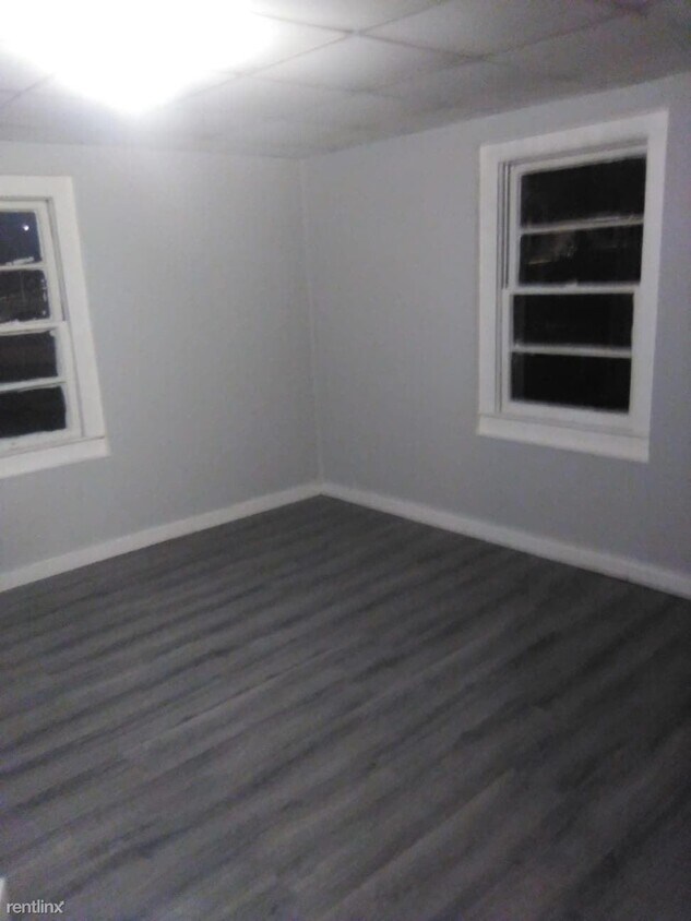 Building Photo - 3 br, 1 bath House - 104 Birch Street