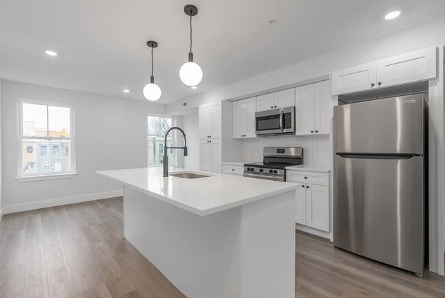 Photo - 2057 E Rush St Apartment