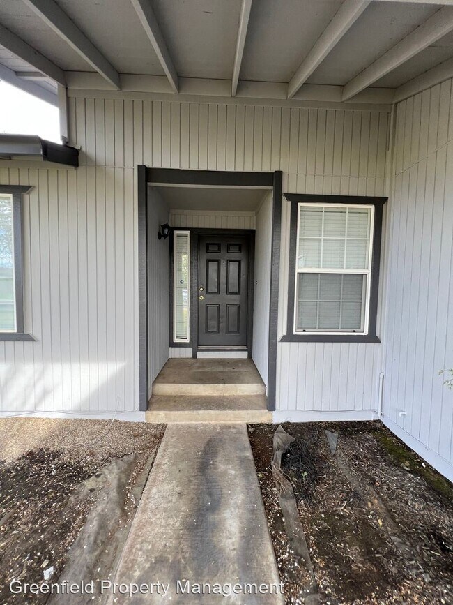 Building Photo - 3 br, 2 bath House - 1068 Bradford Circle