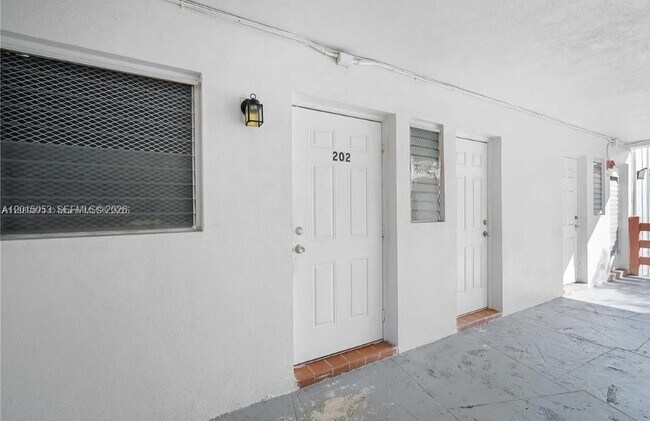 Foto del edificio - 1450 NE 170th St