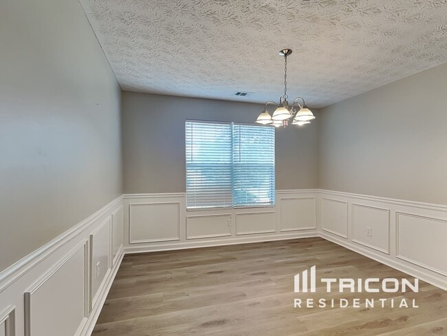 Building Photo - 140 Avery Dr