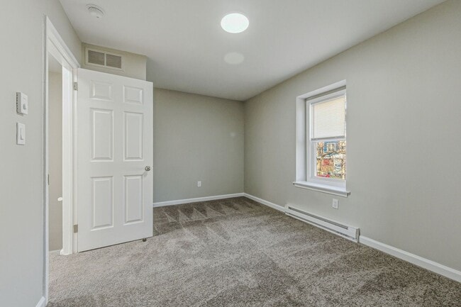 Foto del edificio - 2 bedroom one bath townhouse in Wilmington