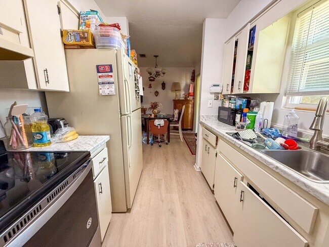 Foto del edificio - 6330 NW 26th Ter