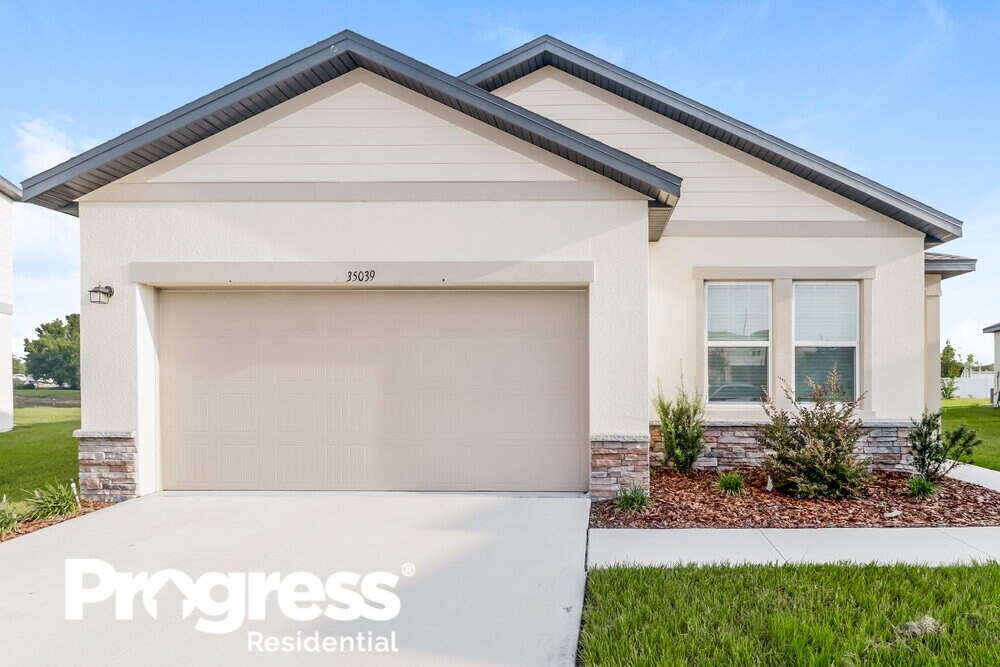 35039 Daisy St, Zephyrhills, FL 33541 House Rental in Zephyrhills, FL