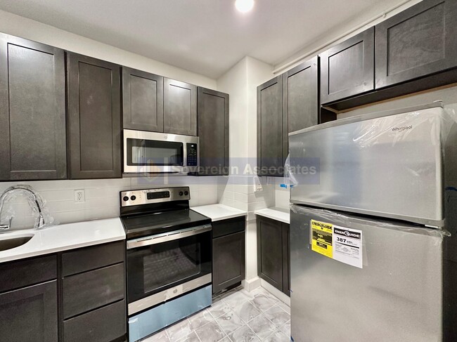 Building Photo - 405 West 45th Street