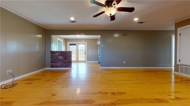 Building Photo - 8251 W Sh-21