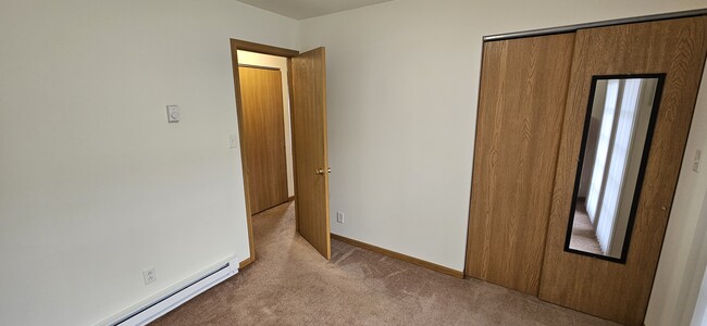 Foto del edificio - 150 Hillcrest Ave
