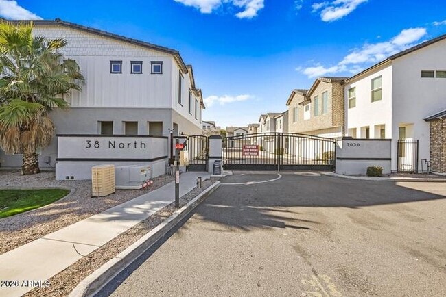 Foto del edificio - 3030 N 38th St