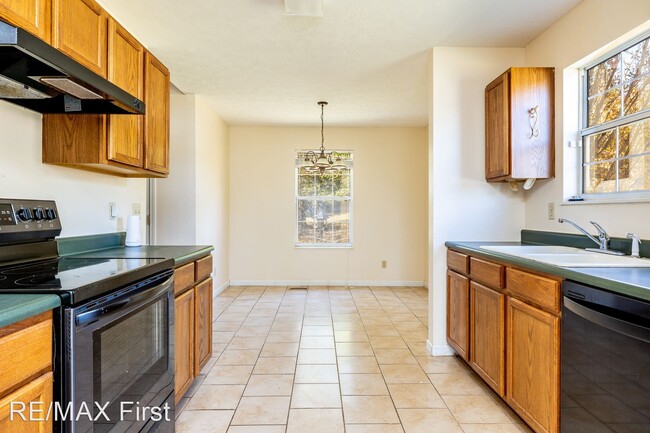 Foto del edificio - 4 br, 3 bath House - 1118 Willow Creek Cir