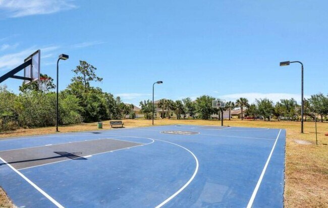 Foto del edificio - 9322 Treasure Coast St