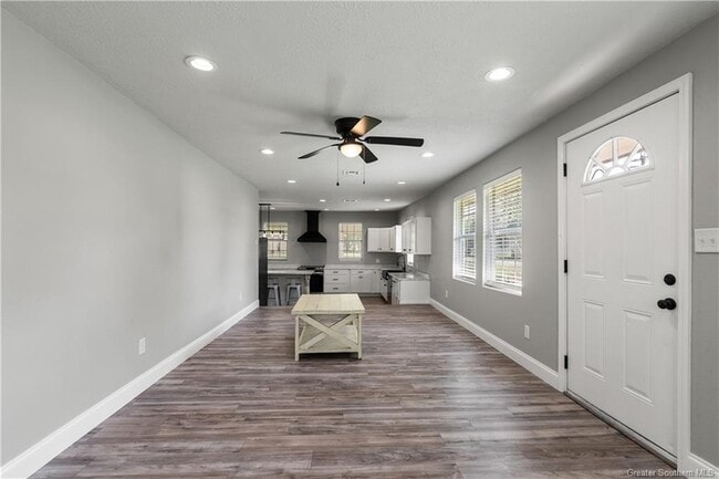 Foto del edificio - 1613 West St