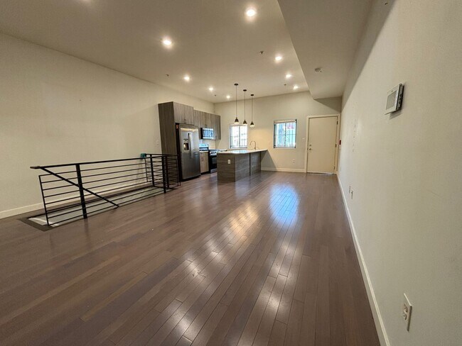 Building Photo - 2431 N Hancock St