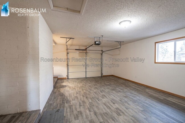 Building Photo - 11286 Western Sunset Dr