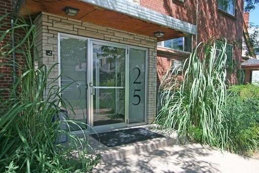 Building Photo - 25 Grant St