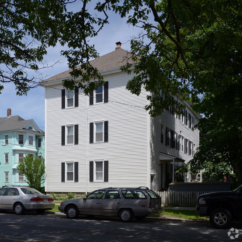Building Photo - 218 Whitman St