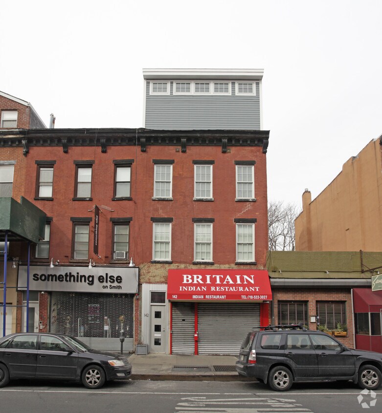 Building Photo - 142 Smith St