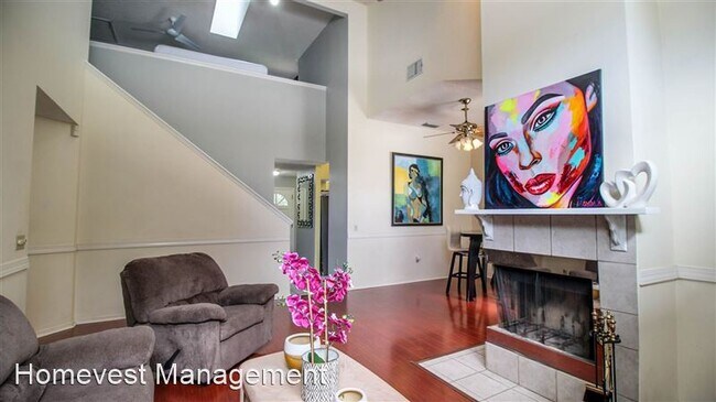 Foto del edificio - 913 Red Dandy Dr