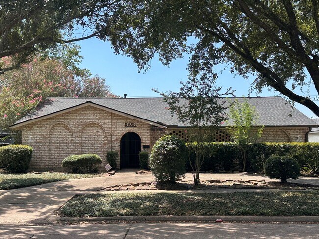 Foto del edificio - 10902 Bob White Dr