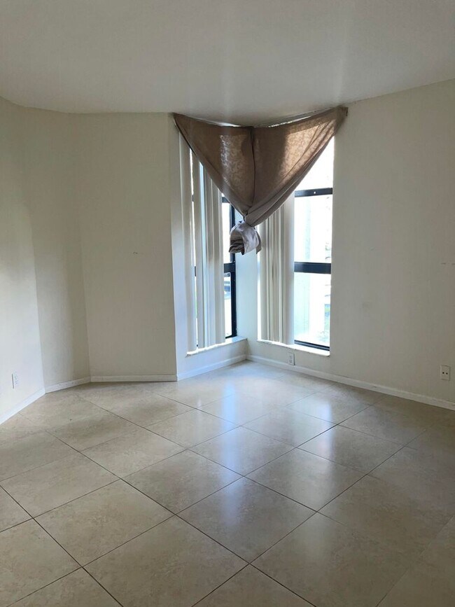 Foto del edificio - 6444 La Costa Dr