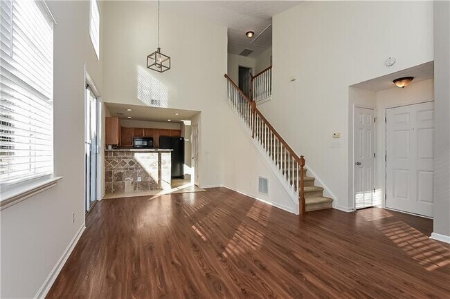 Foto del edificio - 665 W Oaks Dr