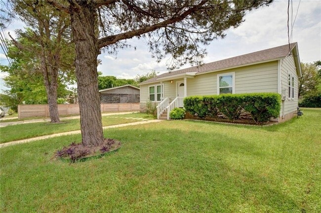 Building Photo - 503 W Grady Dr