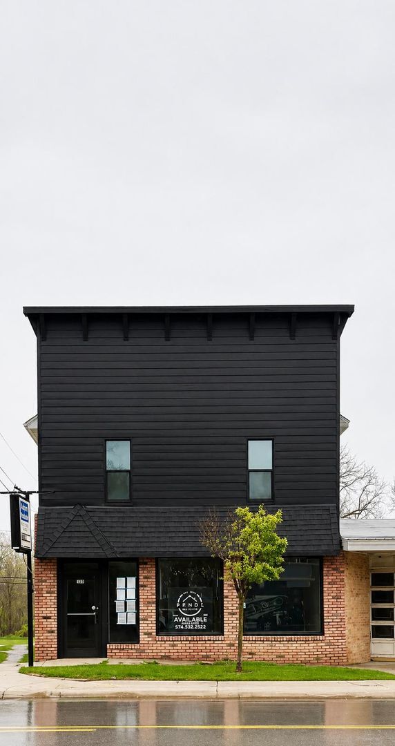 Building Photo - 123 S Michigan St