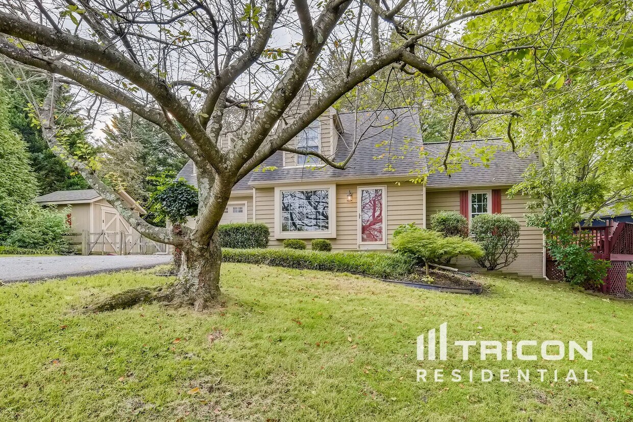 Foto principal - 10803 Glade Ct