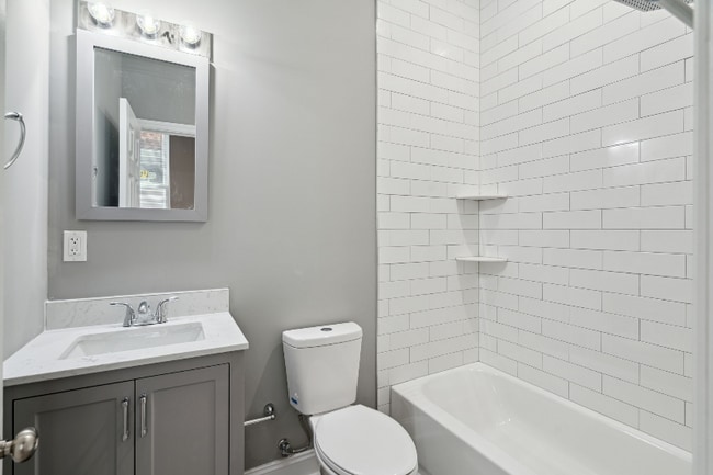 Photo - 5050 Walnut St House