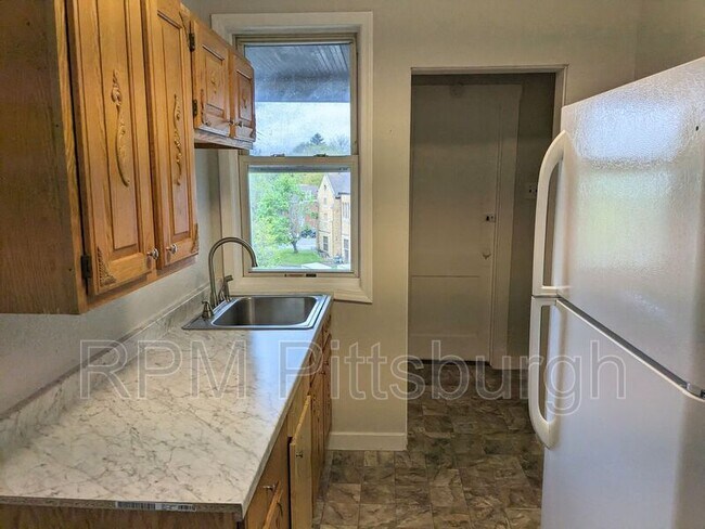 Foto del edificio - 2357 Brownsville Rd