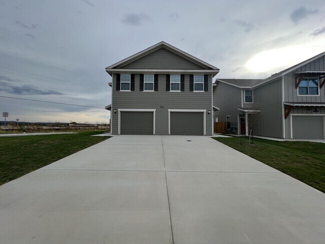Building Photo - 7610 Gramercy Wy