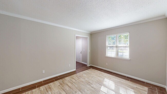 Foto del edificio - 3280 Heathstead Pl