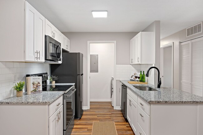 Interior Photo - Bridgewater Crossing