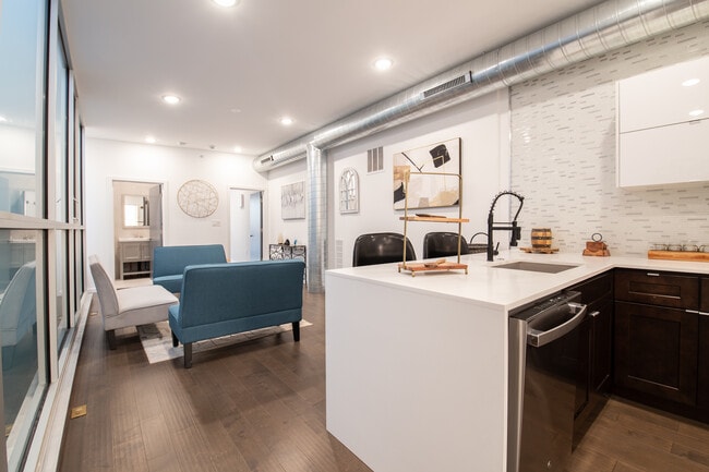 Building Photo - 1415 N 7th St